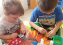 «А я научился вырезать белые кружочки дыроколом» - рассказал Дима (5 лет).